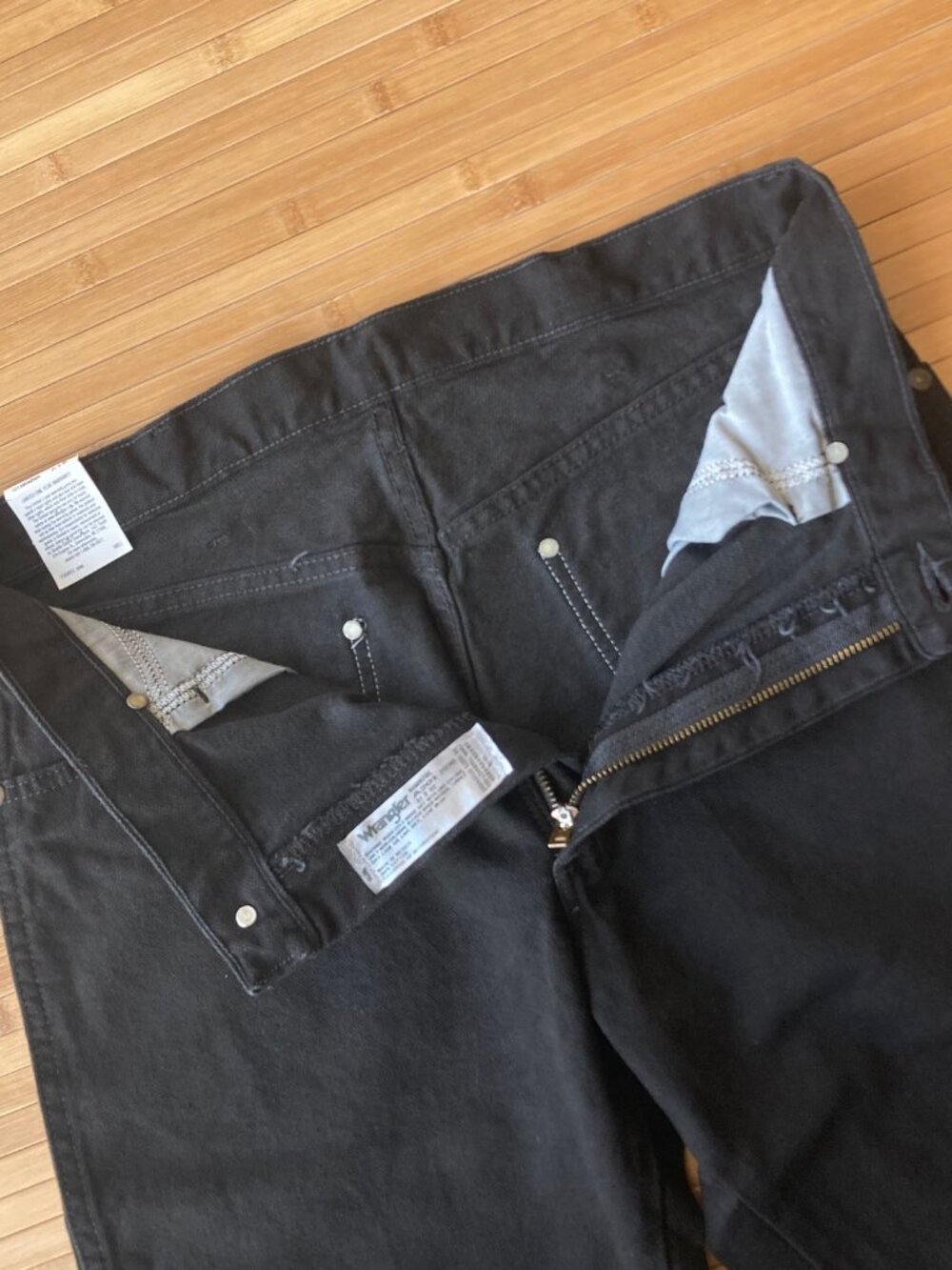 Wrangler Cowboy Cut Original Fit Jeans Straight Leg Mens 31x32 Shadow Black NWT - Picture 4 of 10